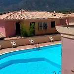 Guesthost - La Collina - Yellow Apartment! * 빌라시미우스