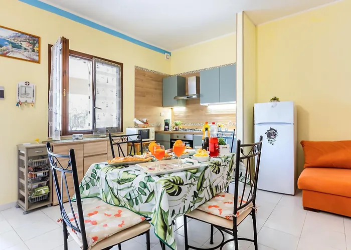 Guesthost - La Collina - Yellow Apartment! Apartment Villasimius
